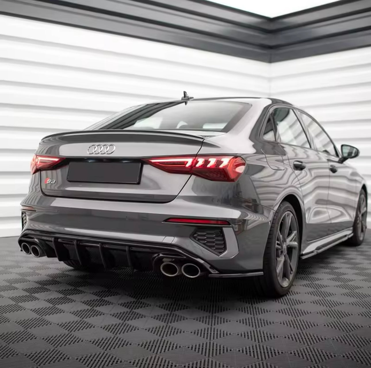 Diffusore Posteriore Doppia uscita per Audi A3 8Y Sedan (20-24)