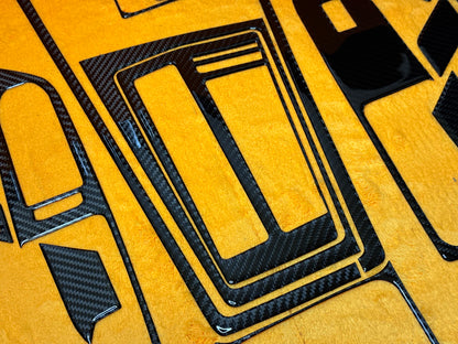 Kit Interno Completo in Real Carbon Fiber per VW Golf MK8