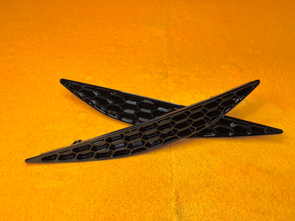 Riflettori Posteriori a Nido d'ape Nero Lucido per VW Golf 7