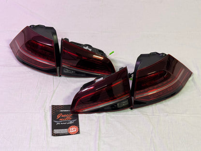 Coppia Fanali Posteriori Dinamici Full Led Fumè per Golf 7 e 7.5