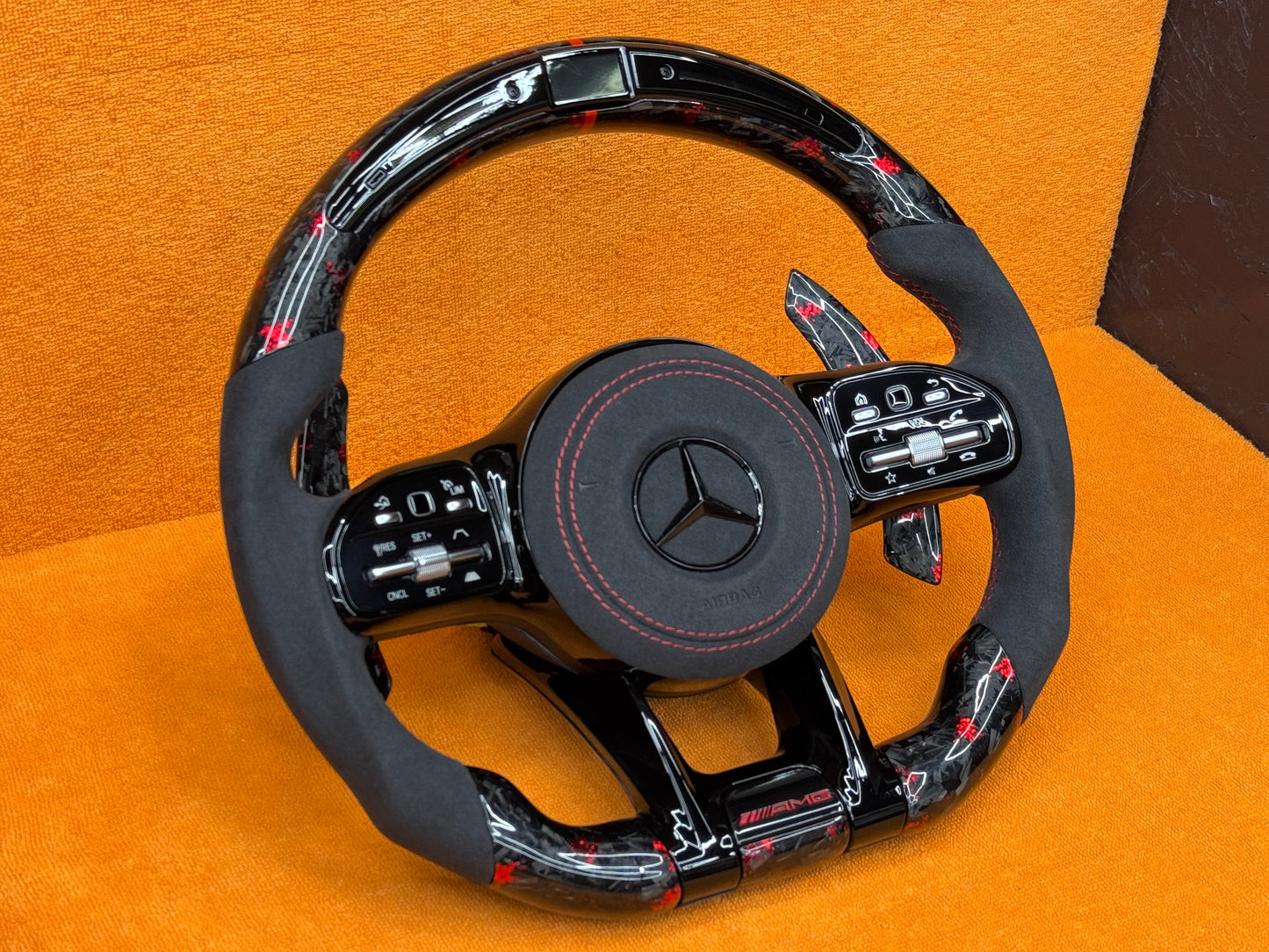 Volante personalizzato con LED di cambiata per Mercedes classe A w177 - CLA C118 - C W205  (configuralo)