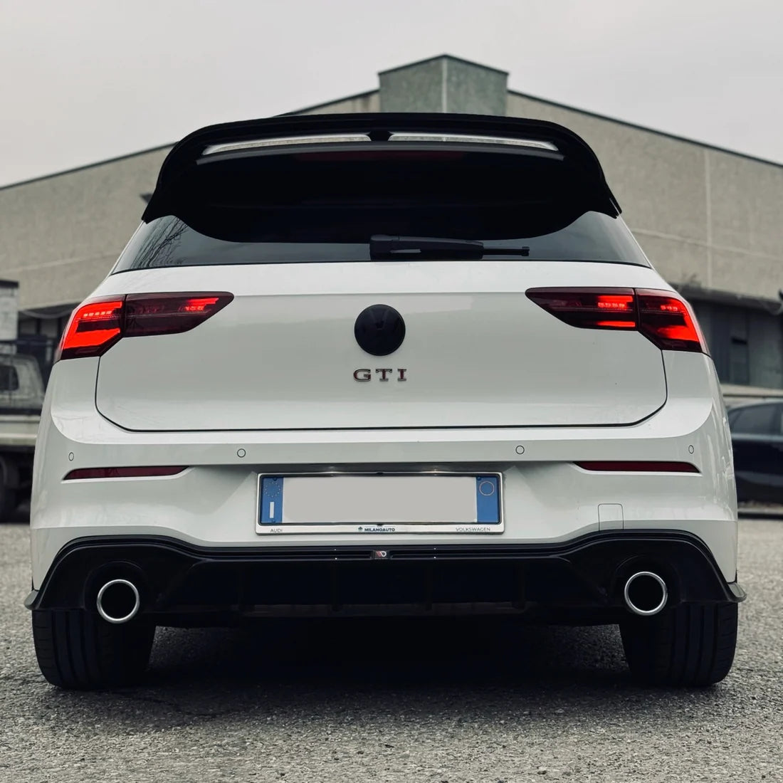 Spoiler Clubsport Posteriore per VW Golf MK8 Nero lucido