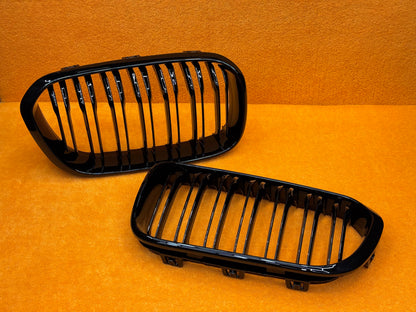 Griglia Anteriore BMW Serie 1 F20 F21 Nero Lucido 2015-2019
