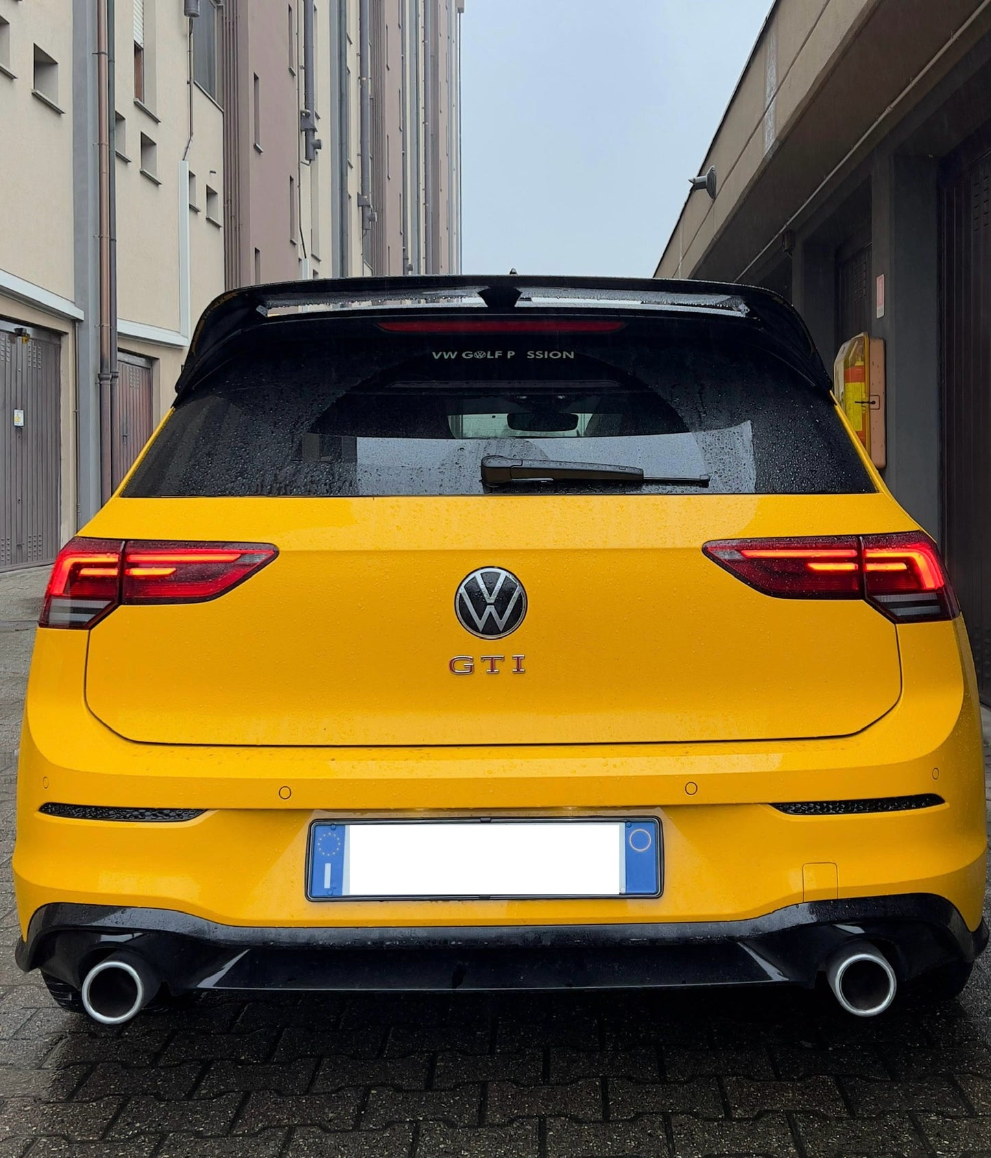 Riflettori Posteriori a Nido d'ape Nero Lucido per VW Golf MK8