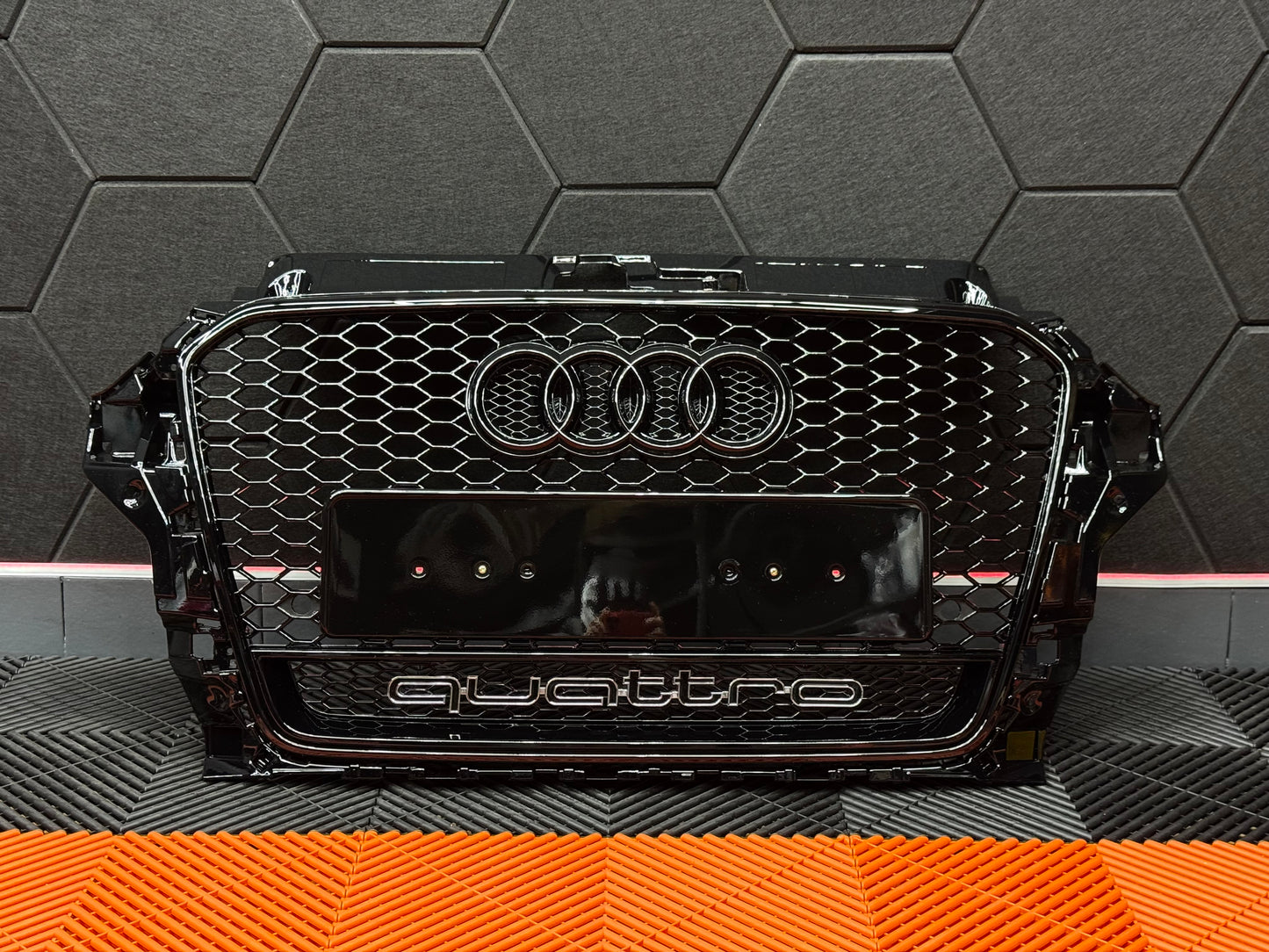 Griglia Anteriore RS look per Audi A3 8V(13-16)