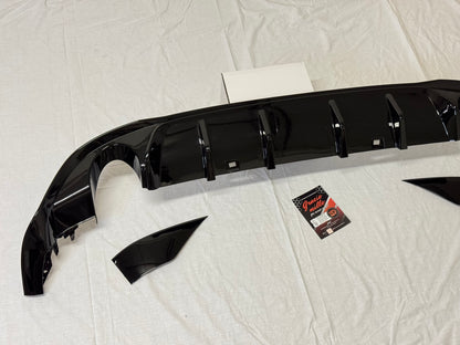 Diffusore Posteriore TCR Look Doppia uscita per VW Golf MK7.5 GTI Nero Lucido(17-20)