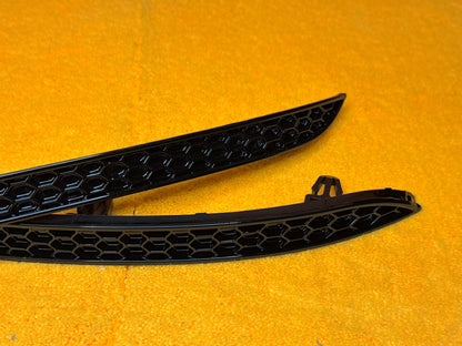 Riflettori Posteriori a Nido d'ape Nero Lucido per VW Golf MK8