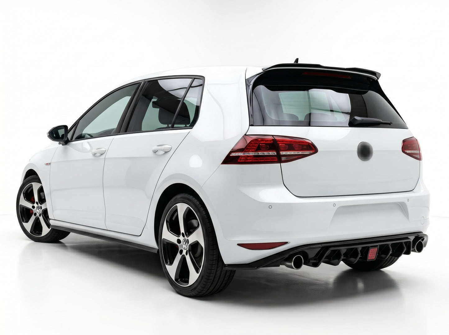 Diffusore Posteriore TCR Look con Stop a led per Volkswagen Golf MK7 GTI GTD R (12-16)