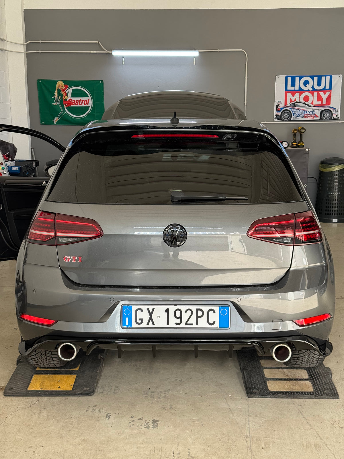 Spoiler tetto posteriore per Volkswagen Golf MK7 MK7.5 GTI GTD R-line