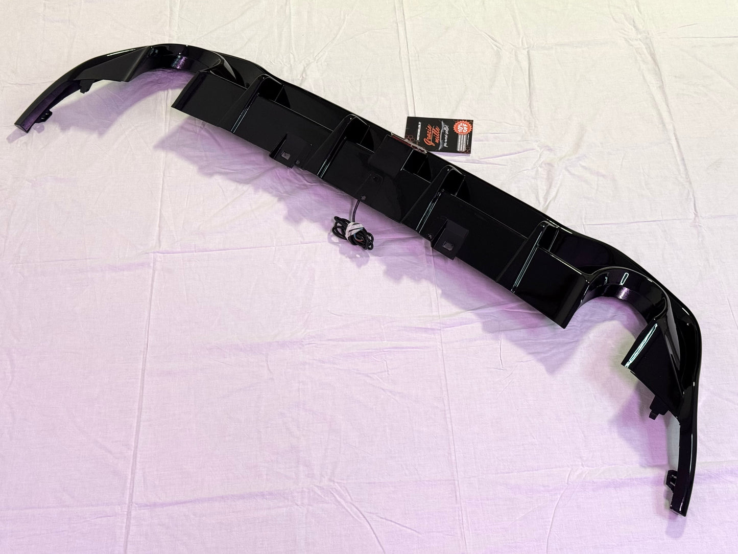 Diffusore Posteriore con Stop Led per GOLF MK8 GTI/GTD Rline
