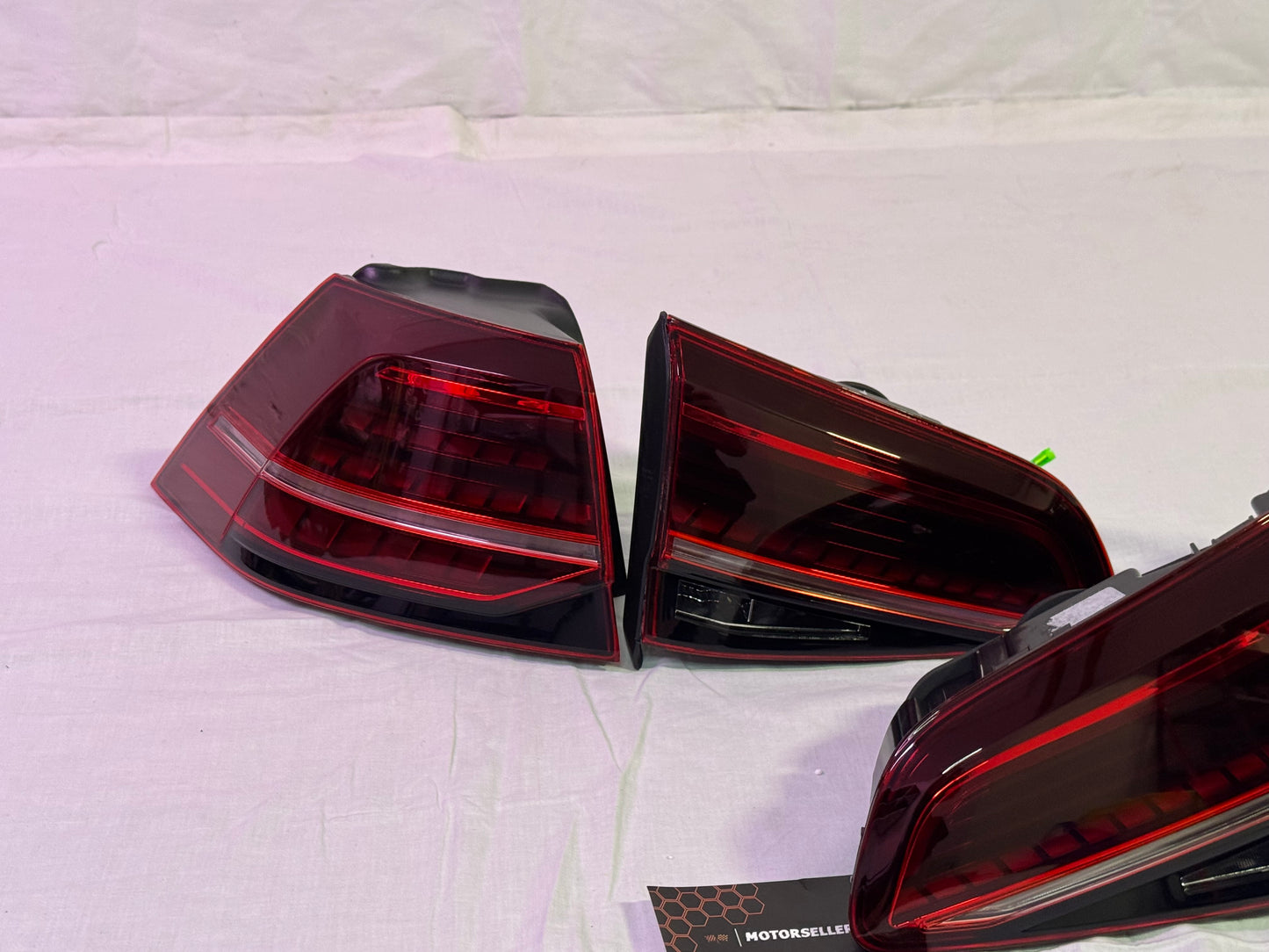 Coppia Fanali Posteriori Dinamici Full Led Fumè per Golf 7 e 7.5
