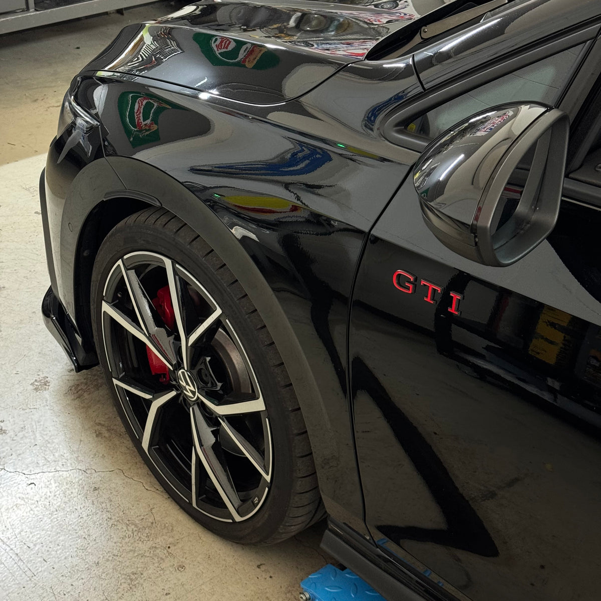 Badge Posteriore/Laterale Scritta R GTI GOLF per VW Golf MK8 (vari colori)