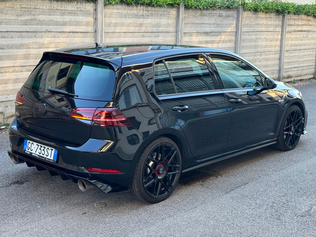 Diffusore Posteriore TCR Look Doppia uscita per Volkswagen Golf MK7.5 GTI (17-20)