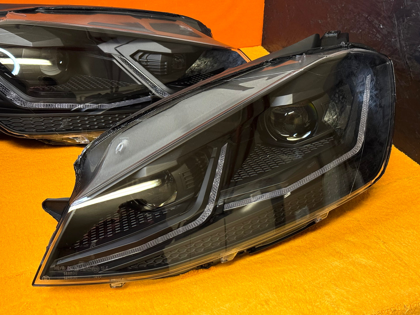 Coppia Fanali Anteriori Dinamici Full Led Fumè per VW Golf MK7 MK7.5