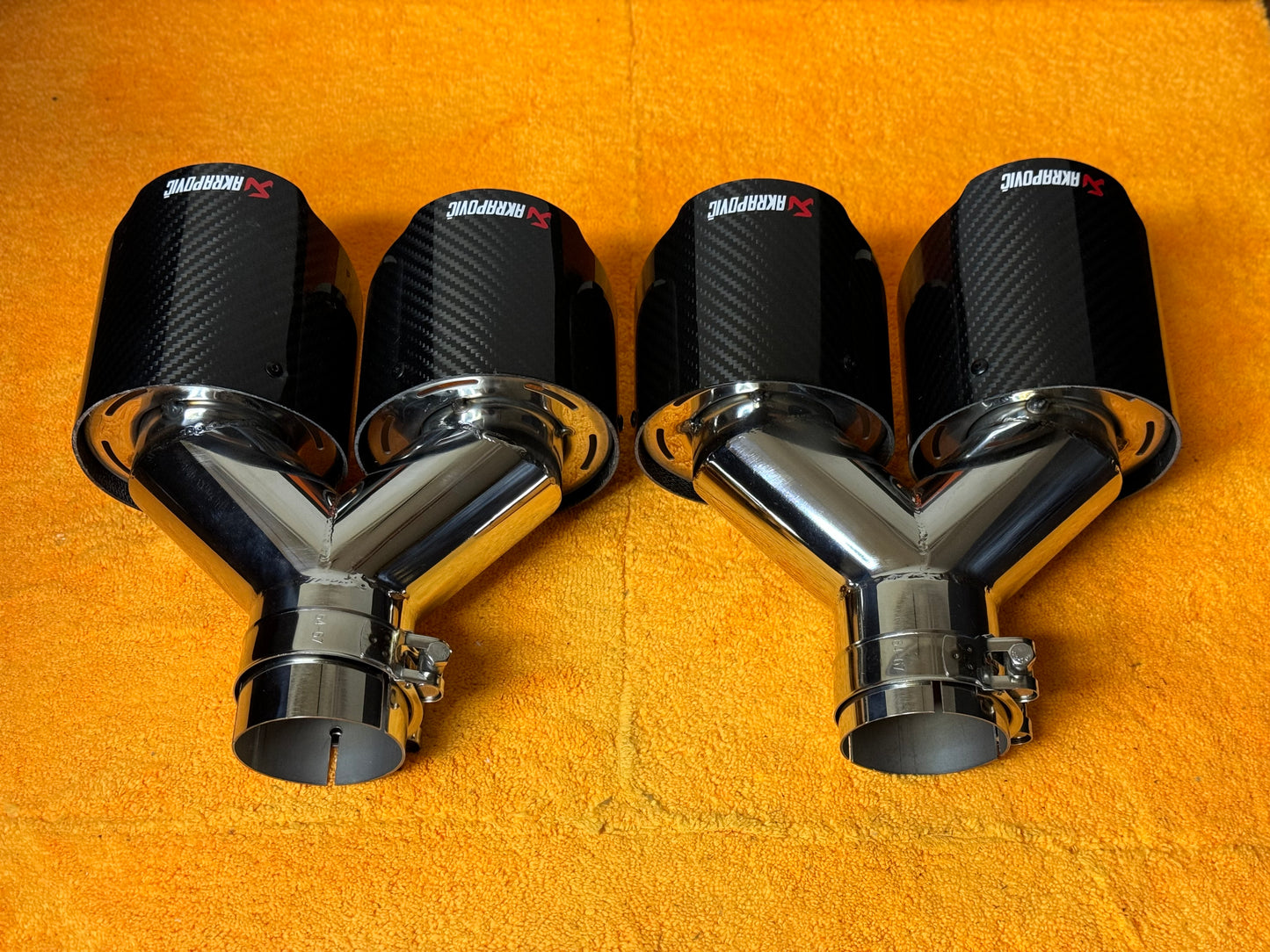 Coppia Terminali Doppi Scarico Auto Universale AK 63mm In - 114mm Out (2pz)