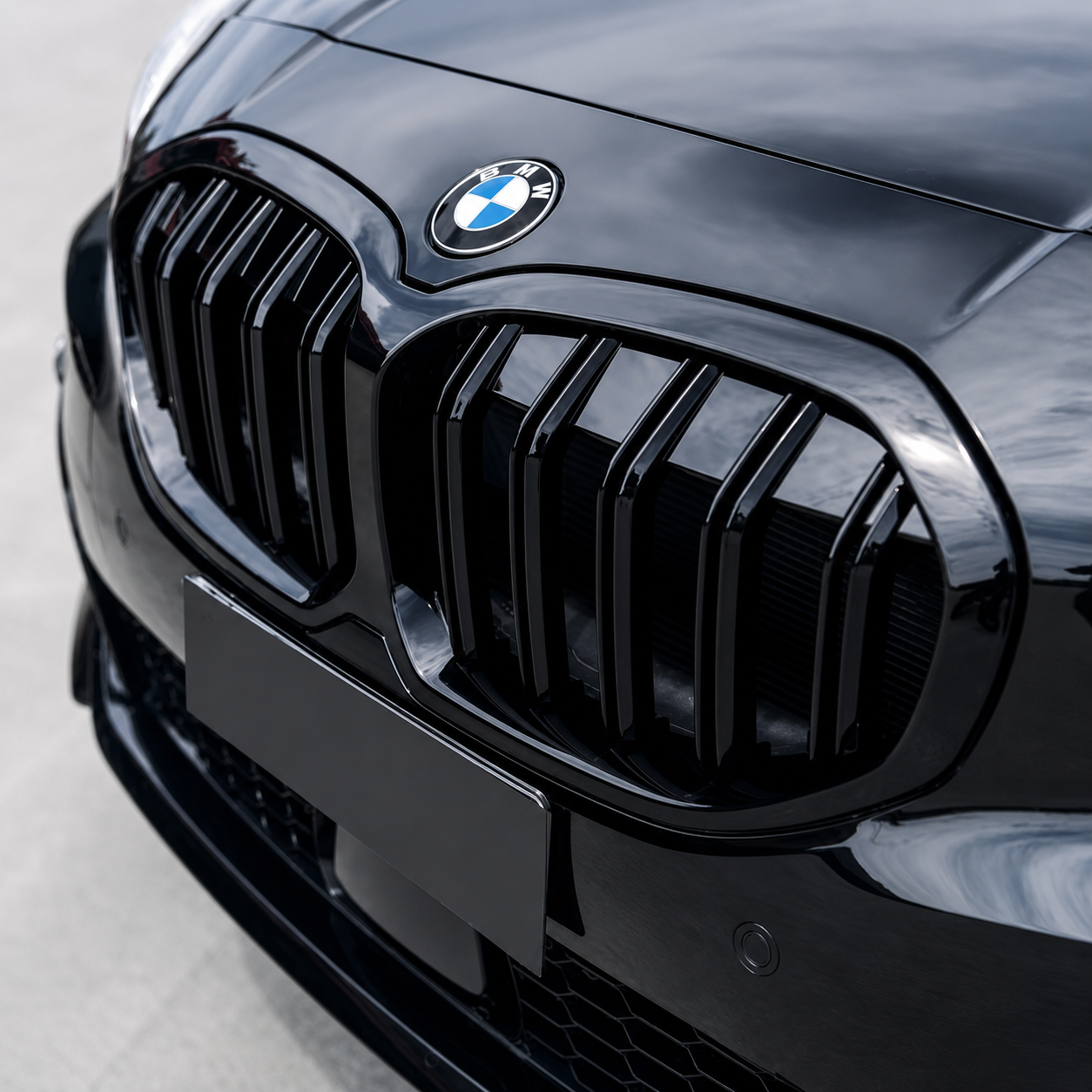 Griglia Anteriore M Look per BMW Serie 1 F40 F41 Nero Lucido (19-26)