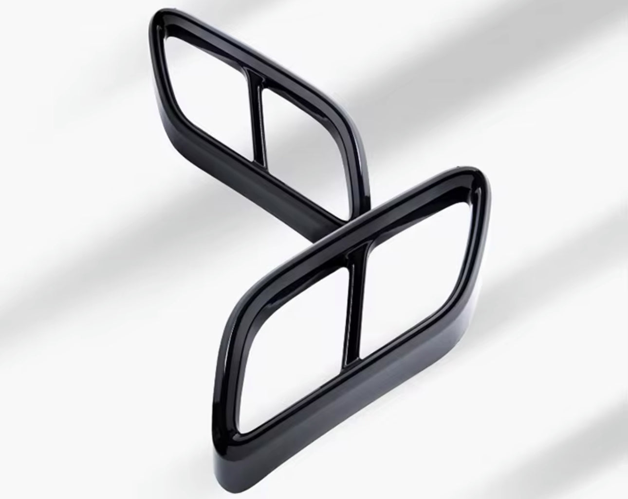 Cover Uscite di Scarico Nero Lucido per VW GOLF MK8 RLINE