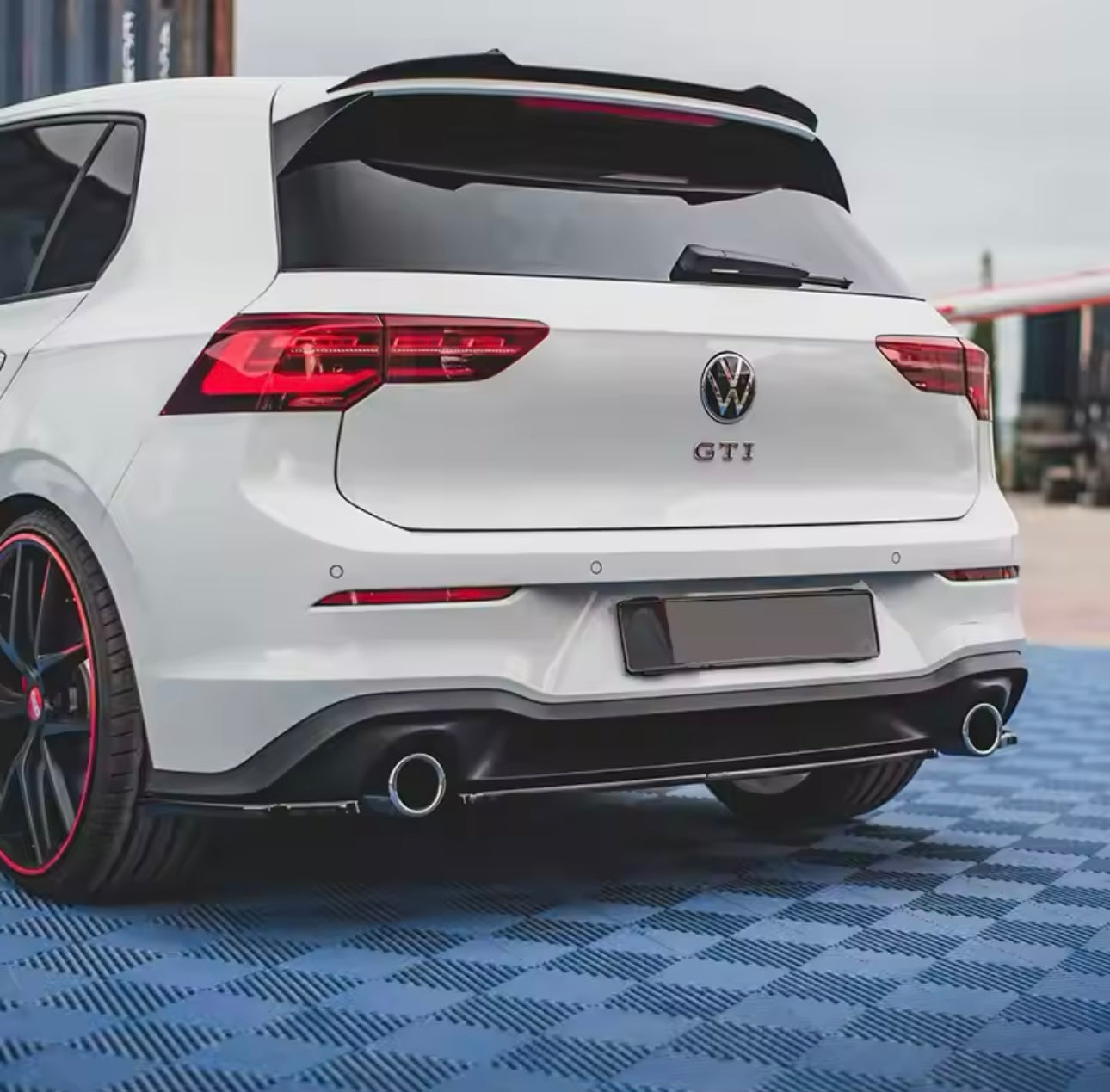 Spoiler Posteriore per VW Golf MK8 GTI GTD R Nero lucido/Carbon Look