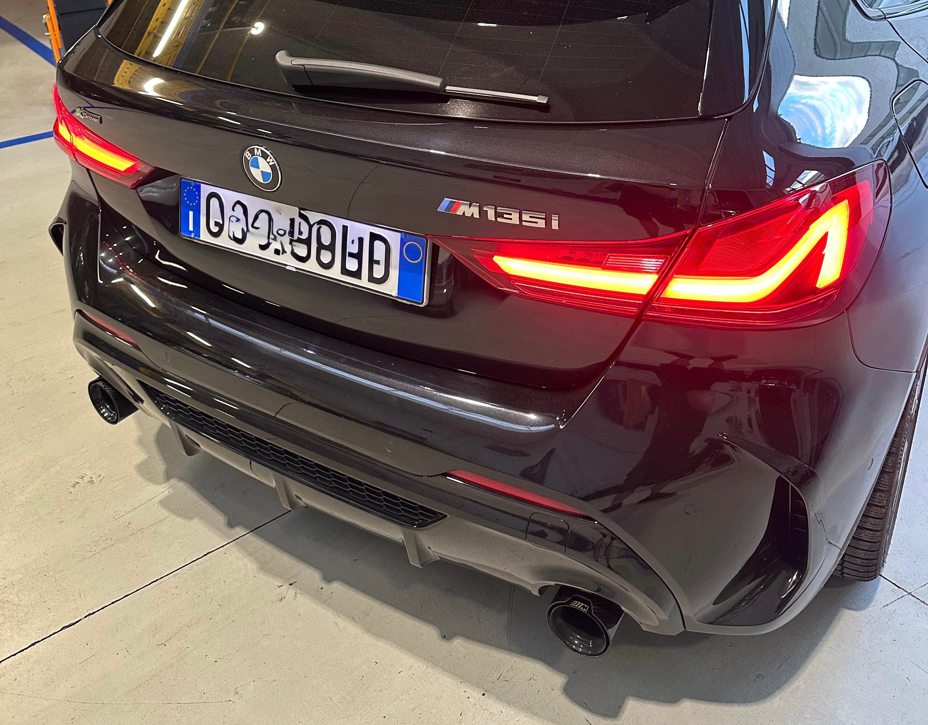 Terminale Per Tubo Di Scarico Sportivo Per Audi - Fondo In Acciaio Inox Cromato, Colore Nero/Cromato, Fatto In Italia