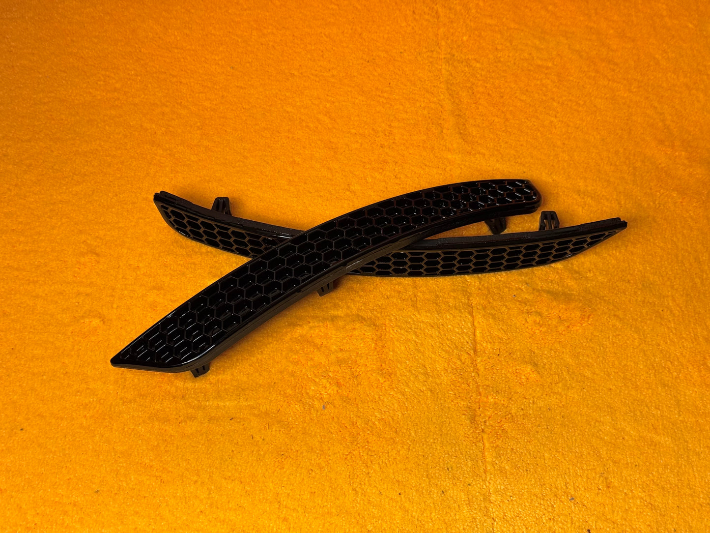 Riflettori Posteriori a Nido d'ape Nero Lucido per VW Golf MK6 GTI GTD R20