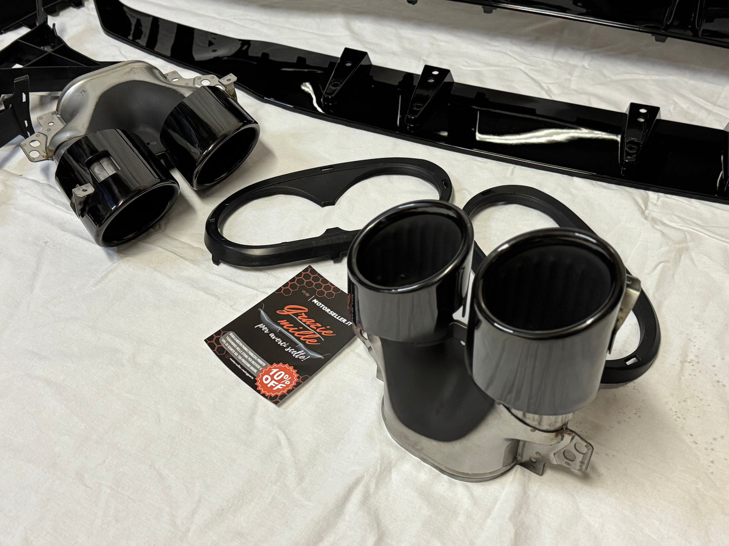 Diffusore Posteriore Stile A45 AMG per Mercedes Classe A W177 (nero lucido)
