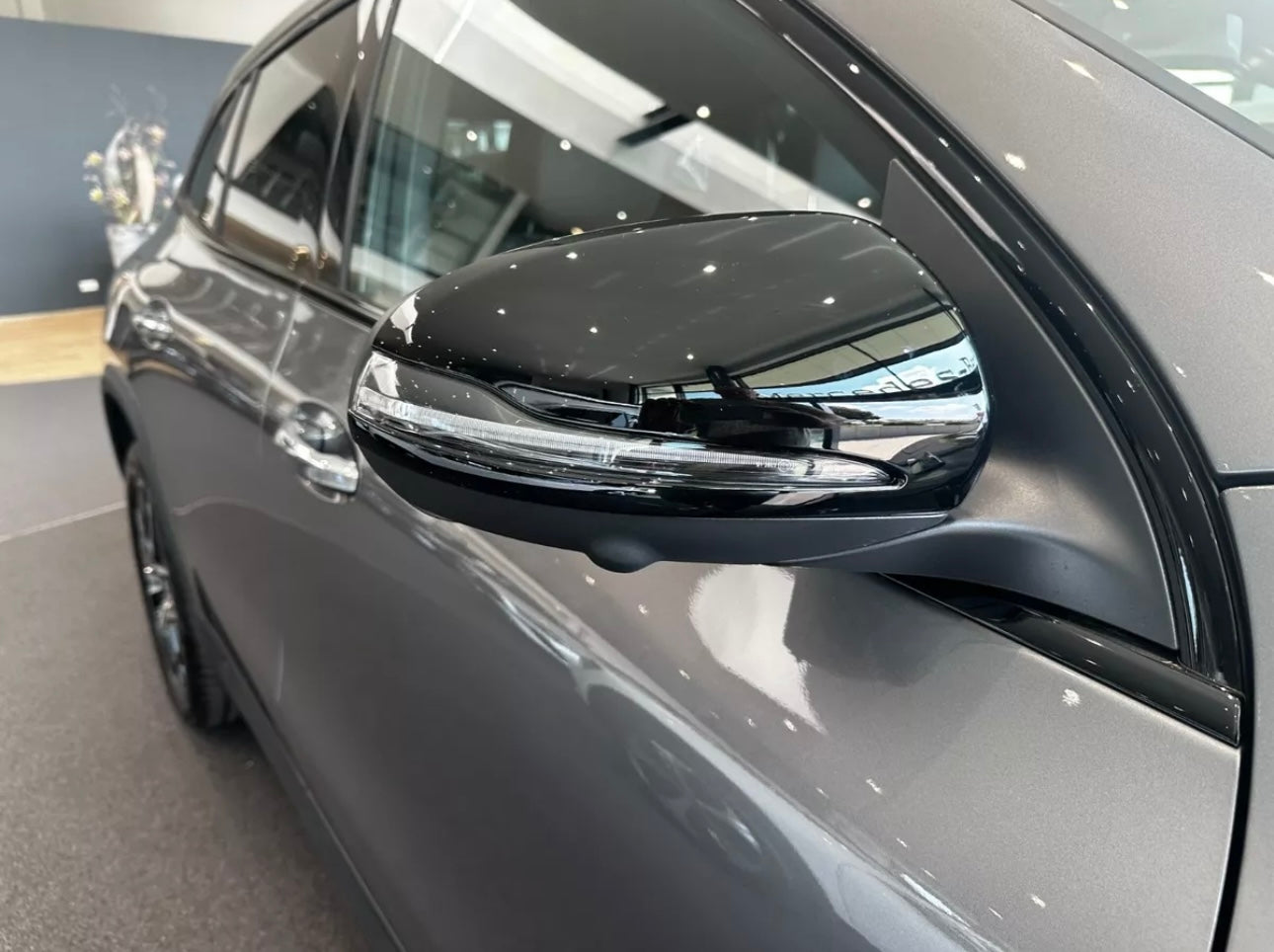 Coppia Calotte Specchio Retrovisore per Mercedes Classe C W205 Nero lucido/Carbon look (14-21)