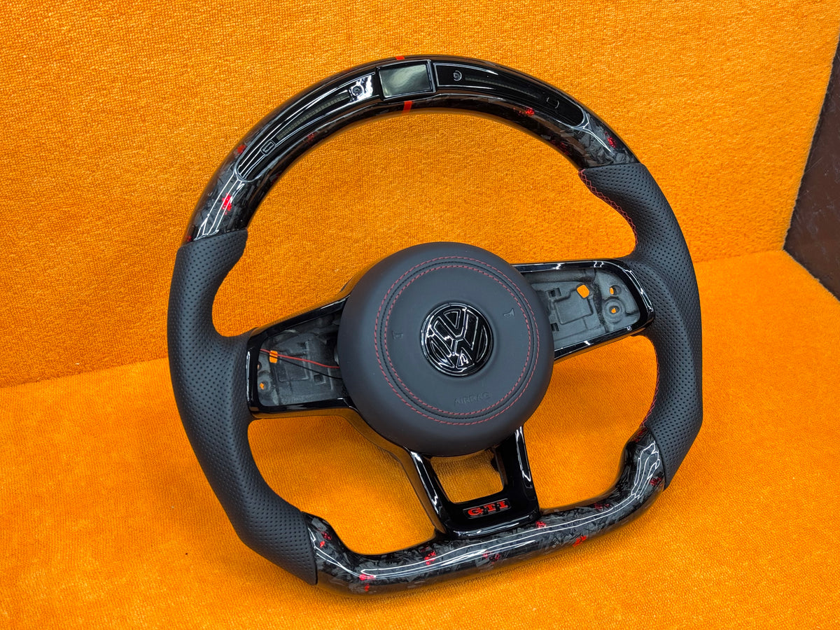 Volante personalizzato con LED di cambiata per Volkswagen Golf MK7 MK7.5 (configuralo)