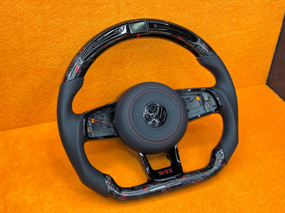 Volante personalizzato con LED di cambiata per Volkswagen Golf MK7 MK7.5 (configuralo)