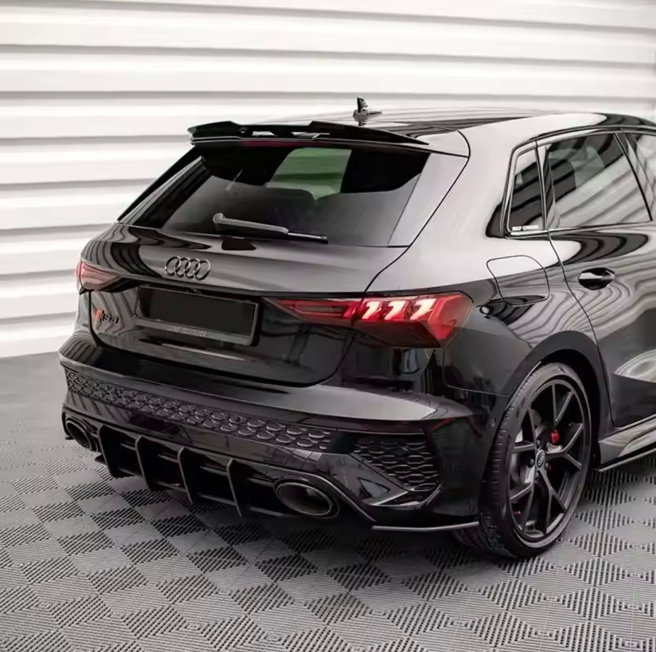 Spoiler Posteriore per AUDI A3 S3 RS3 8Y (20-24)