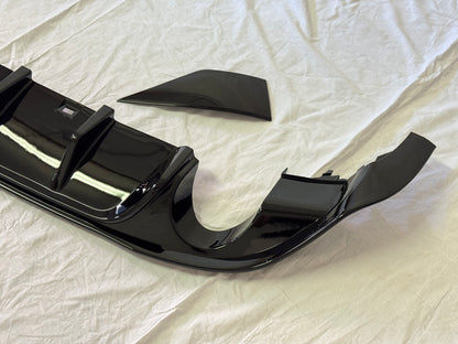 Diffusore Posteriore TCR Look Doppia uscita per VW Golf MK7.5 GTI Nero Lucido(17-20)