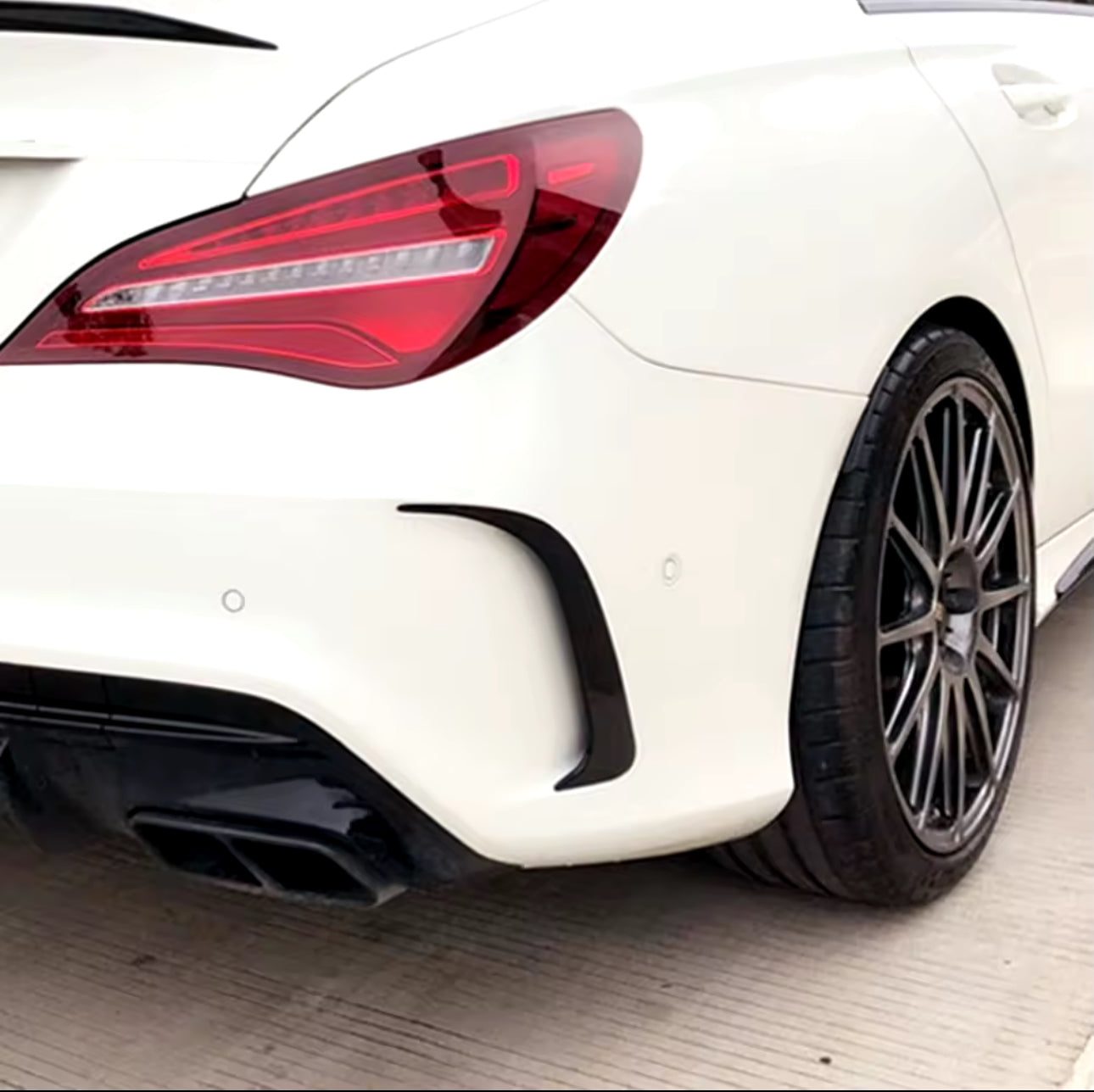 Rear lip Paraurti Posteriore Per Mercedes Classe CLA C117 Nero lucido/Carbon look (13-18)