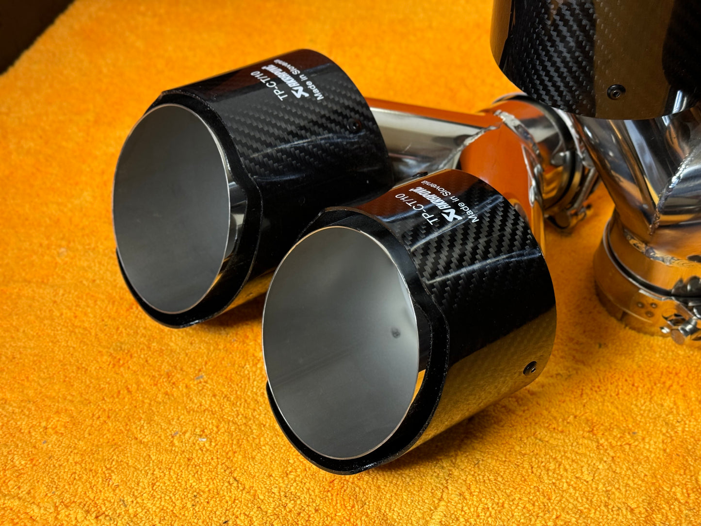 Coppia Terminali Doppi Scarico Auto Universale AK 63mm In - 114mm Out (2pz)