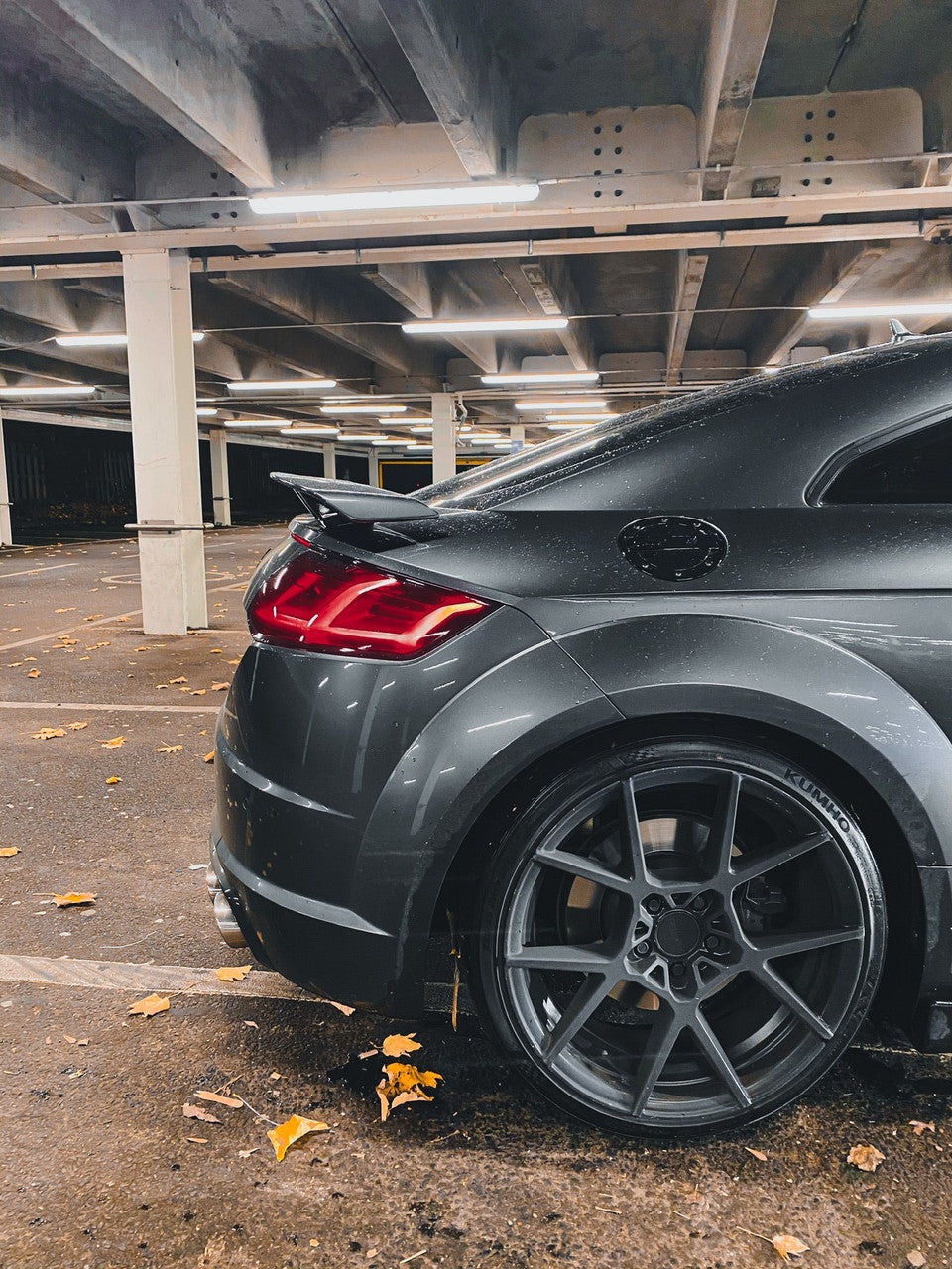 Spoiler posteriore nero lucido per Audi TT MK3 (15-23)