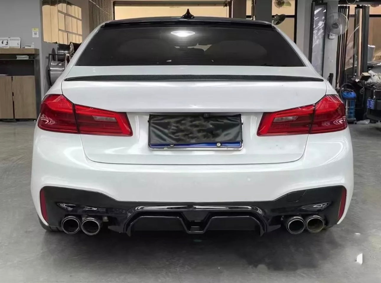 Diffusore Posteriore Stile M per Bmw Serie 5 G30 G31 G38 M5 Carbon look/Nero lucido (17-23)
