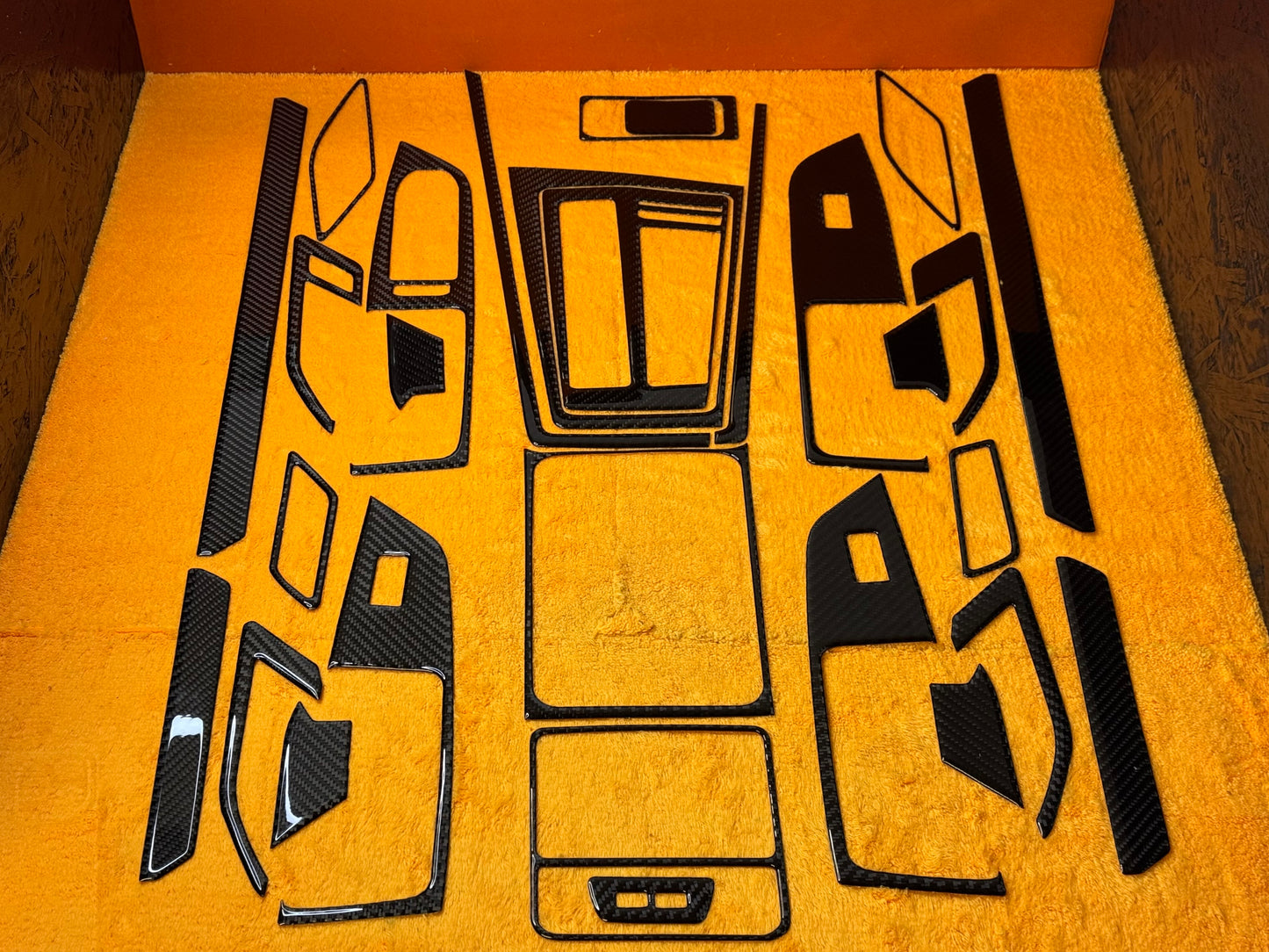 Kit Interno Completo in Real Carbon Fiber per VW Golf MK8