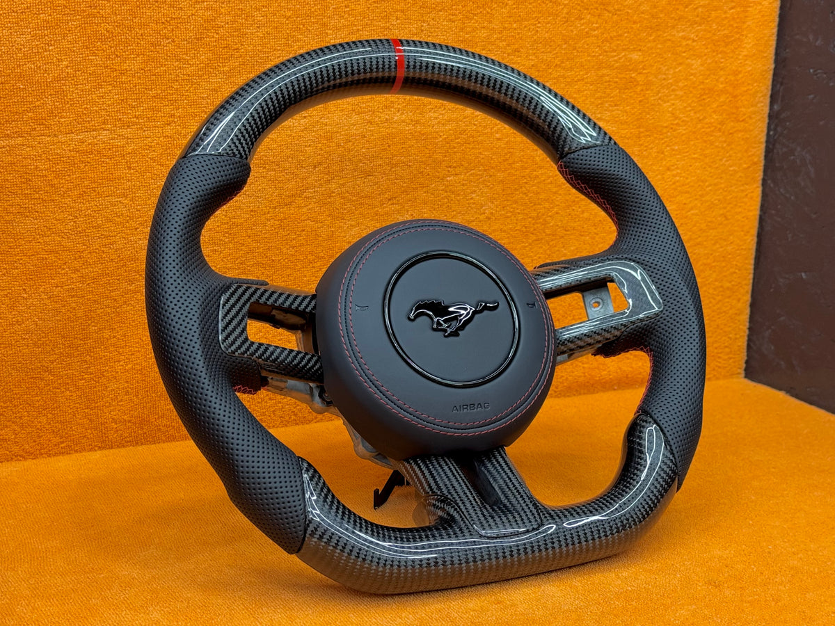 Volante sportivo personalizzato per Ford Mustang (2015–2023) – Vera Fibra di Carbonio (Configuralo)