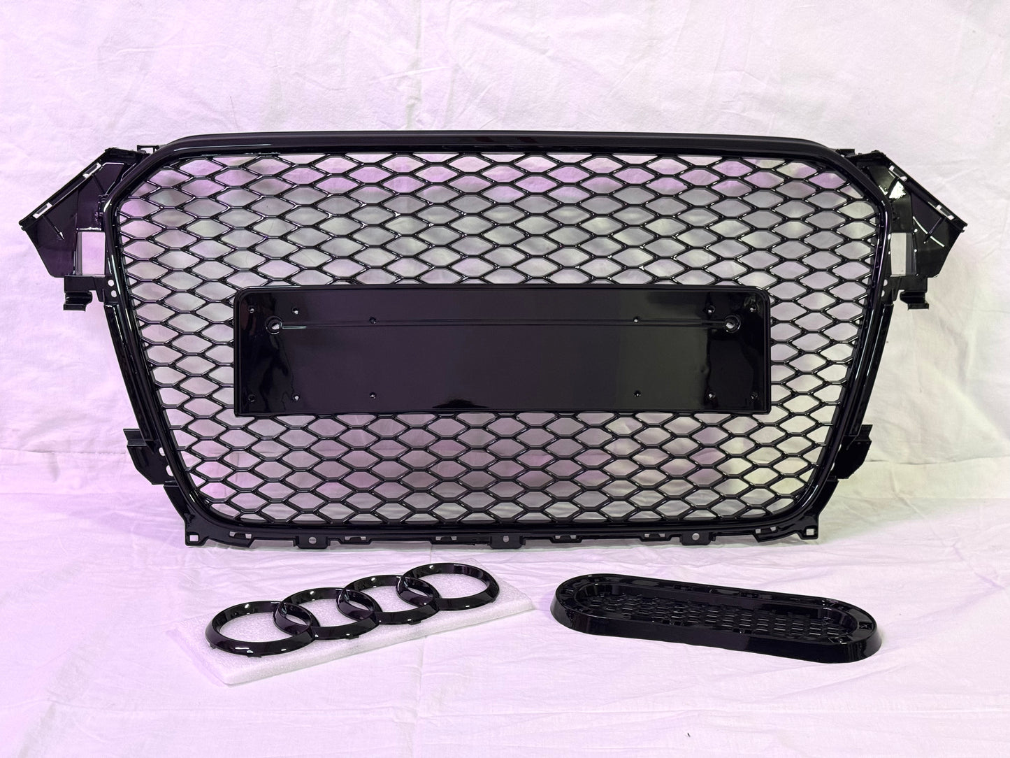 Griglia Anteriore RS look per Audi A4 B8.5 (11-15)