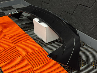 Spoiler Clubsport Posteriore per VW Golf MK8 Nero lucido