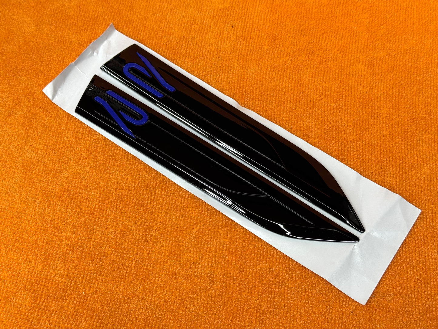 Badge Laterale Scritta R per VW Golf MK8 Polo AW1 (vari colori)