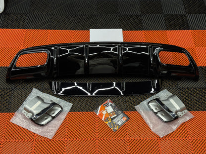 Diffusore Posteriore Stile AMG per Mercedes Classe A W176 (nero lucido)