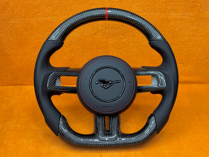 Volante sportivo personalizzato per Ford Mustang (2015–2023) – Vera Fibra di Carbonio (Configuralo)
