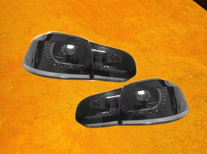 Coppia Fanali Posteriori Dinamici Full Led Fumè per Golf MK6