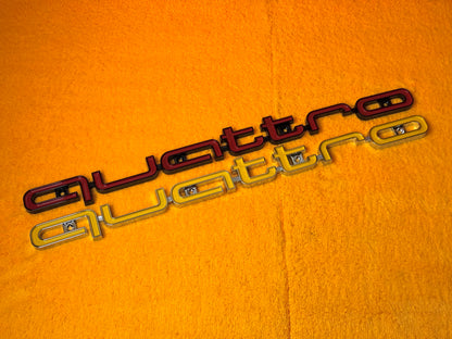 Emblema logo QUATTRO per Griglia RS Audi (vari colori)