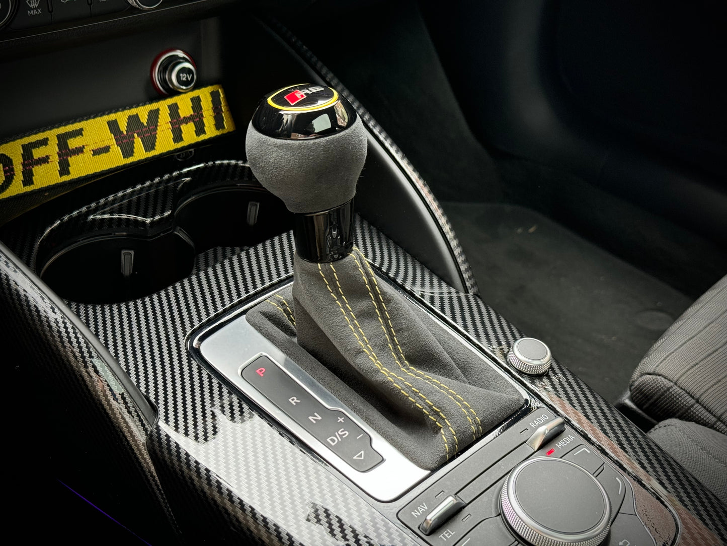 KIT Cuffia + Pomello Cambio Audi S-Tronic Logo S - RS Audi A3 8V (vari colori)
