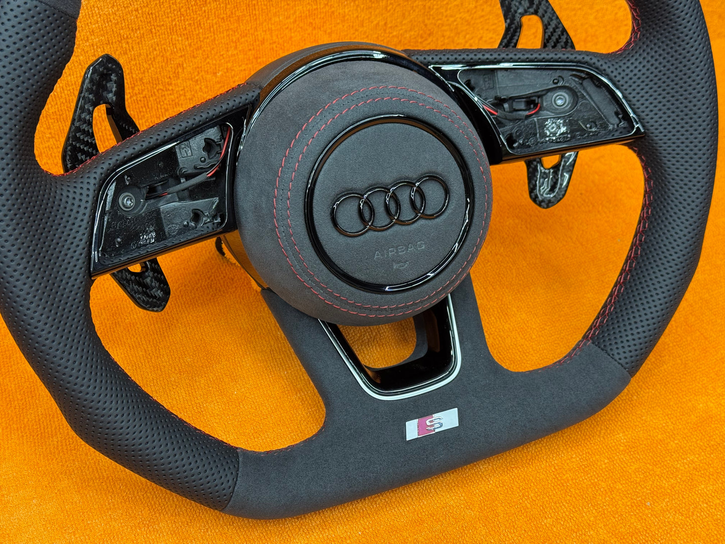 Volante Audi Personalizzato per AUDI A3 8V 8Y - A1 8X GB - A4 B9 - A5 F5
