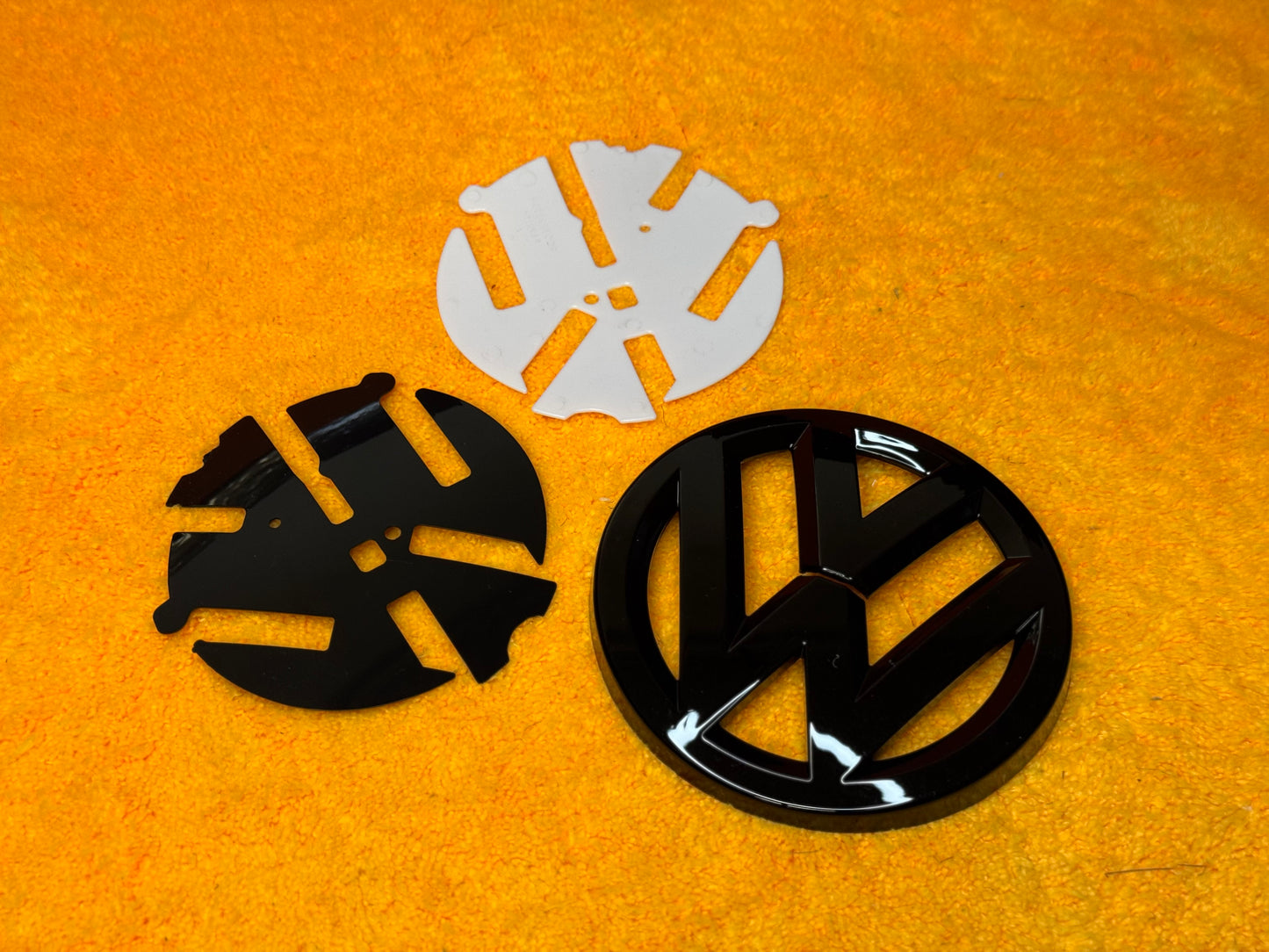 Coperchio Sfondo Emblema posteriore per Golf 6 7 7.5 - Polo (vari colori)