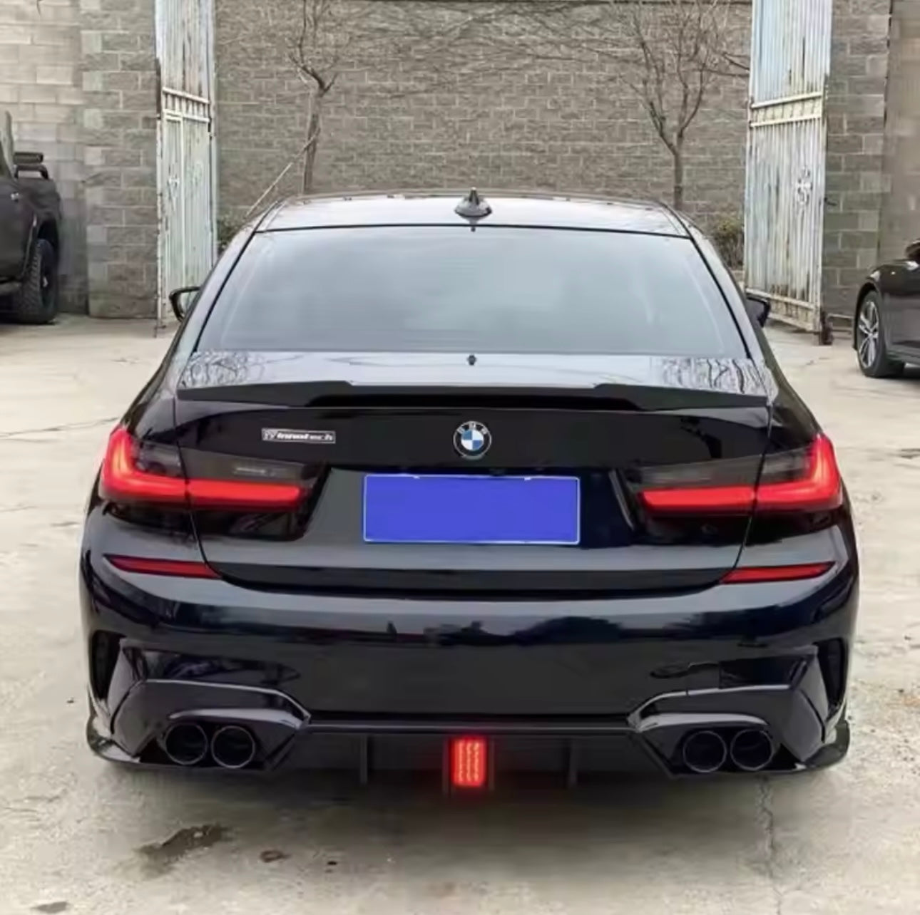 Diffusore Posteriore Stile M Stop a Led per Bmw Serie 3 G20 G21 Carbon look/Nero lucido (19-21)