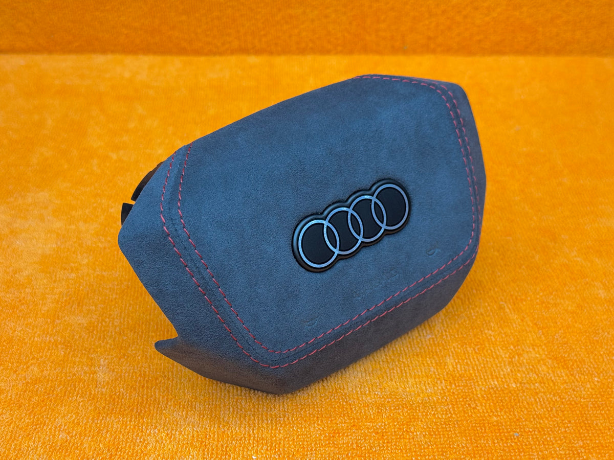 Cover Airbag Personalizzata Audi A3 8.5Y / A5 B10 / A6 C9 – Pelle / Alcantara (Configuralo)