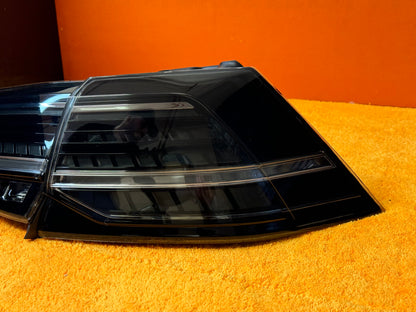 Coppia Fanali Posteriori Dinamici Full Led Fumè per Golf 7 e 7.5