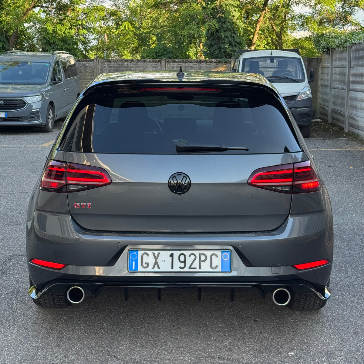 Diffusore Posteriore TCR Look Doppia uscita per Volkswagen Golf MK7.5 GTI (17-20)